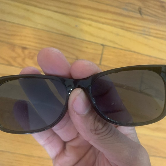 Rayban New Wayfarer Sunglasses - Picture 3 of 6